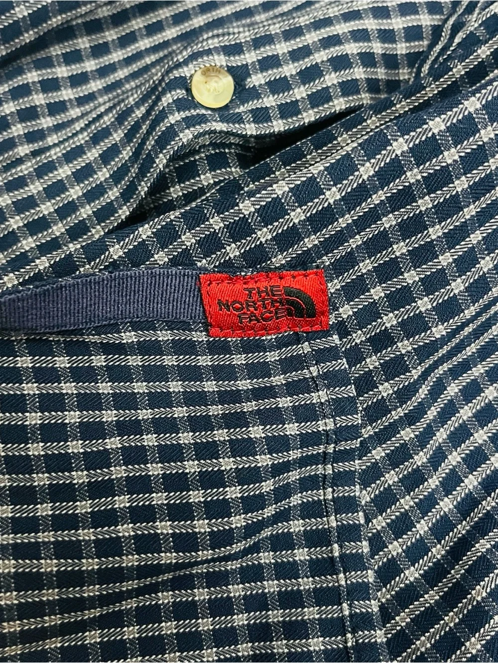 The North Face Men’s XL Navy Grid Button-Down Long Sleeve Shirt